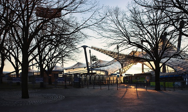 的激烈竞争 的激烈竞争